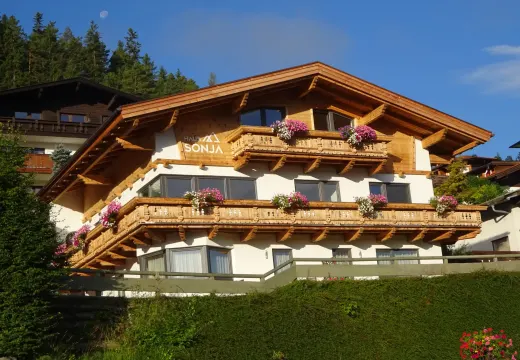 Living room of Apartment 1 at Haus Sonja in Seefeld